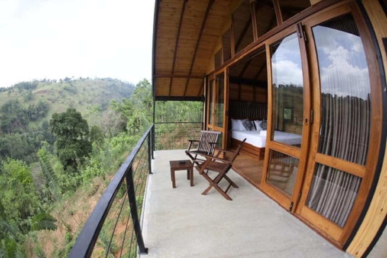 Riverbank Resort غامبولا المظهر الخارجي الصورة