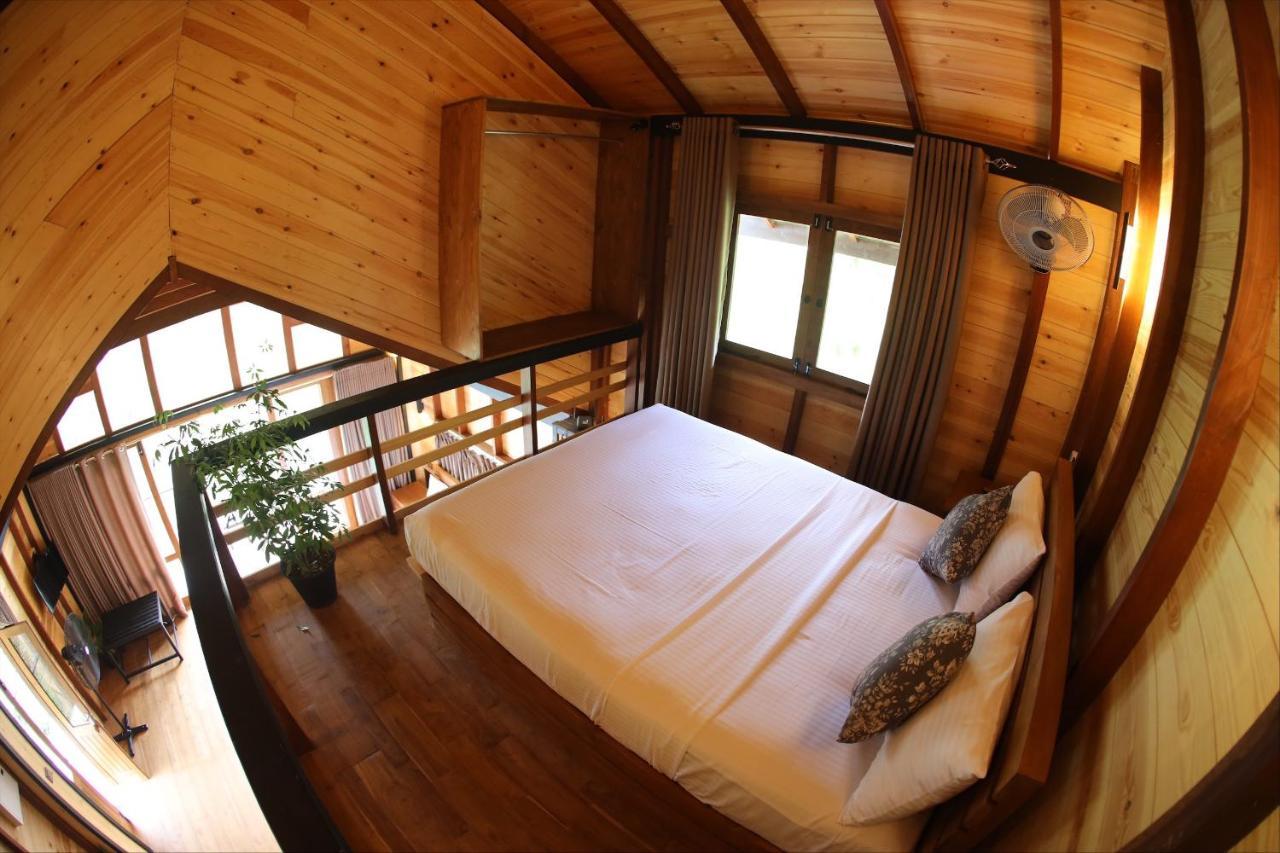 Riverbank Resort غامبولا المظهر الخارجي الصورة