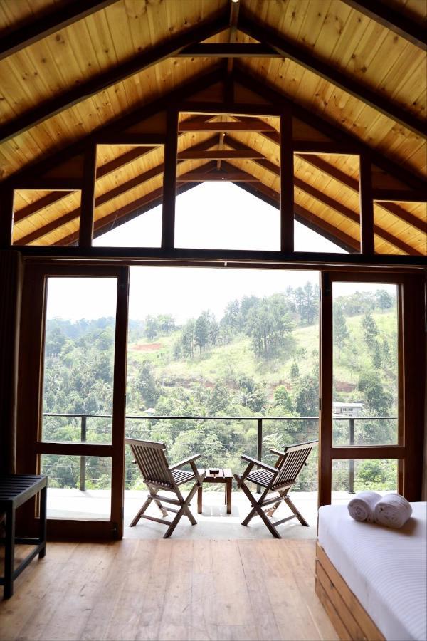 Riverbank Resort غامبولا المظهر الخارجي الصورة
