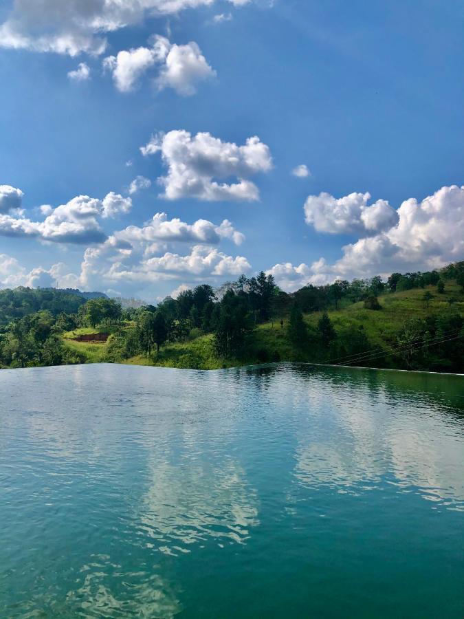 Riverbank Resort غامبولا المظهر الخارجي الصورة