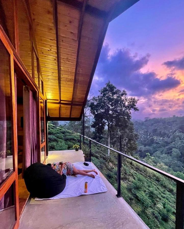 Riverbank Resort غامبولا المظهر الخارجي الصورة