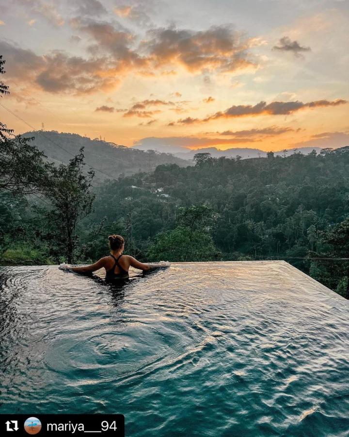 Riverbank Resort غامبولا المظهر الخارجي الصورة